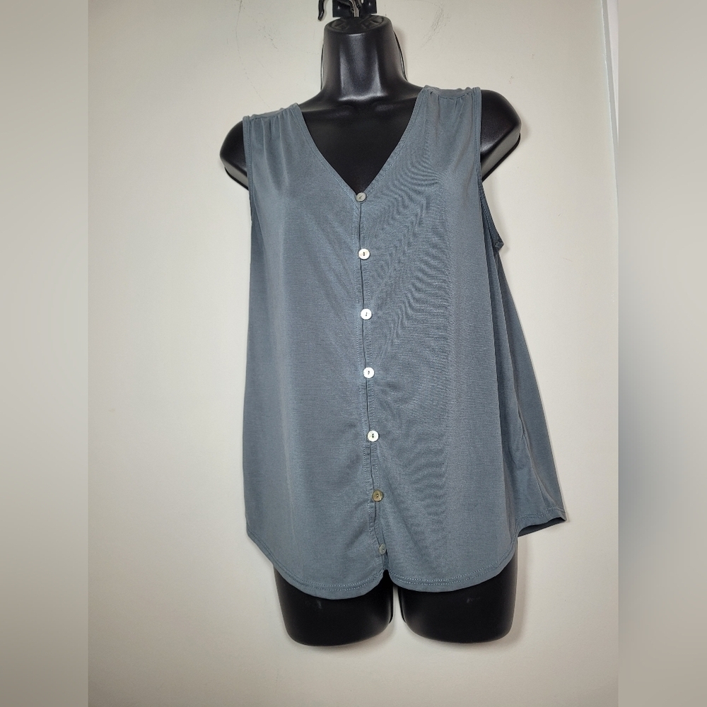 Green Envelope Grey Sleeveless Mother of Pearl Top sz L